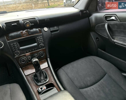 Серый Мерседес Ц-Класс, объемом двигателя 2.15 л и пробегом 387 тыс. км за 5500 $, фото 15 на Automoto.ua