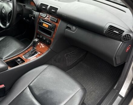 Серый Мерседес Ц-Класс, объемом двигателя 2.7 л и пробегом 220 тыс. км за 4750 $, фото 20 на Automoto.ua