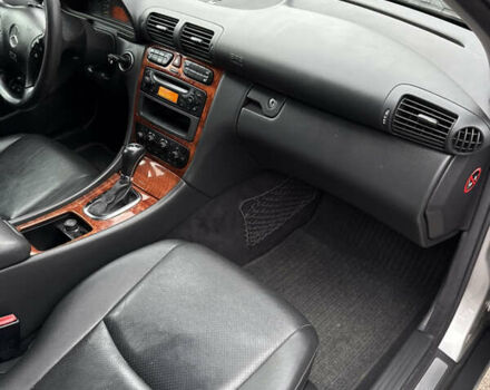 Серый Мерседес Ц-Класс, объемом двигателя 2.7 л и пробегом 208 тыс. км за 4750 $, фото 36 на Automoto.ua