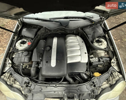 Серый Мерседес Ц-Класс, объемом двигателя 2.7 л и пробегом 208 тыс. км за 4750 $, фото 41 на Automoto.ua