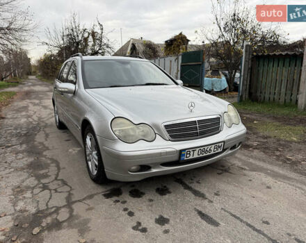 Серый Мерседес Ц-Класс, объемом двигателя 2.7 л и пробегом 208 тыс. км за 4750 $, фото 14 на Automoto.ua