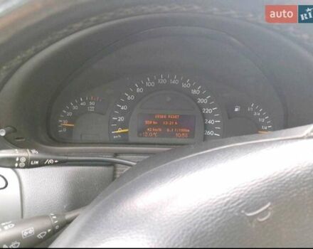 Сірий Мерседес Ц-Клас, об'ємом двигуна 2.69 л та пробігом 385 тис. км за 4300 $, фото 2 на Automoto.ua