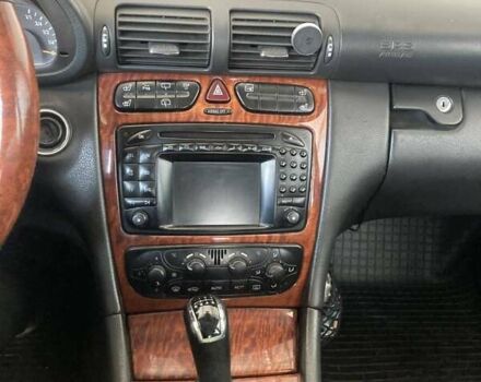 Сірий Мерседес Ц-Клас, об'ємом двигуна 2.2 л та пробігом 300 тис. км за 4800 $, фото 3 на Automoto.ua