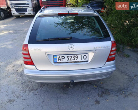 Серый Мерседес Ц-Класс, объемом двигателя 1.8 л и пробегом 260 тыс. км за 6500 $, фото 1 на Automoto.ua