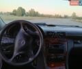 Серый Мерседес Ц-Класс, объемом двигателя 2.15 л и пробегом 494 тыс. км за 3900 $, фото 7 на Automoto.ua