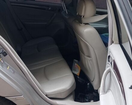 Серый Мерседес Ц-Класс, объемом двигателя 2 л и пробегом 340 тыс. км за 2200 $, фото 3 на Automoto.ua