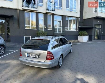 Мерседес Ц-Класс 2003 в Косове на Automoto.ua Серый Мерседес Ц-Класс, объемом двигателя 2.7 л и пробегом 400 тыс. км за 4999 $, фото 9 на Automoto.ua