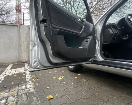 Сірий Мерседес Ц-Клас, об'ємом двигуна 1.8 л та пробігом 233 тис. км за 4600 $, фото 8 на Automoto.ua