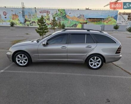 Сірий Мерседес Ц-Клас, об'ємом двигуна 2.2 л та пробігом 491 тис. км за 5900 $, фото 1 на Automoto.ua