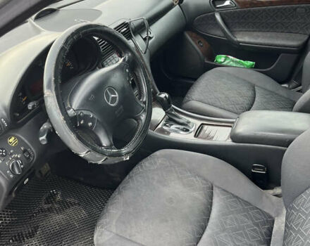 Сірий Мерседес Ц-Клас, об'ємом двигуна 2.15 л та пробігом 430 тис. км за 5200 $, фото 7 на Automoto.ua