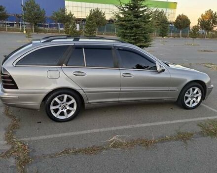 Сірий Мерседес Ц-Клас, об'ємом двигуна 2.2 л та пробігом 491 тис. км за 5900 $, фото 2 на Automoto.ua