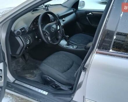 Сірий Мерседес Ц-Клас, об'ємом двигуна 2.69 л та пробігом 360 тис. км за 5500 $, фото 16 на Automoto.ua
