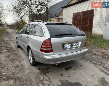 Серый Мерседес Ц-Класс, объемом двигателя 2.7 л и пробегом 208 тыс. км за 4750 $, фото 5 на Automoto.ua