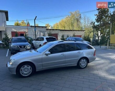 Мерседес Ц-Класс 2003 в Косове на Automoto.ua Серый Мерседес Ц-Класс, объемом двигателя 2.7 л и пробегом 400 тыс. км за 4999 $, фото 5 на Automoto.ua