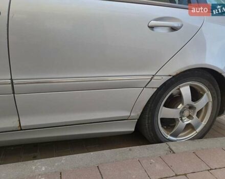 Сірий Мерседес Ц-Клас, об'ємом двигуна 2.69 л та пробігом 385 тис. км за 4300 $, фото 1 на Automoto.ua