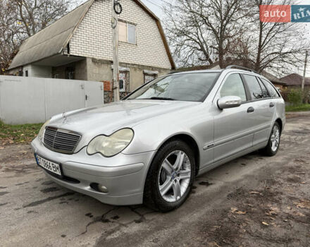Серый Мерседес Ц-Класс, объемом двигателя 2.7 л и пробегом 208 тыс. км за 4750 $, фото 20 на Automoto.ua