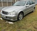 Сірий Мерседес Ц-Клас, об'ємом двигуна 1.8 л та пробігом 248 тис. км за 5000 $, фото 1 на Automoto.ua