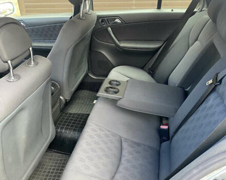 Серый Мерседес Ц-Класс, объемом двигателя 2.2 л и пробегом 448 тыс. км за 3700 $, фото 8 на Automoto.ua