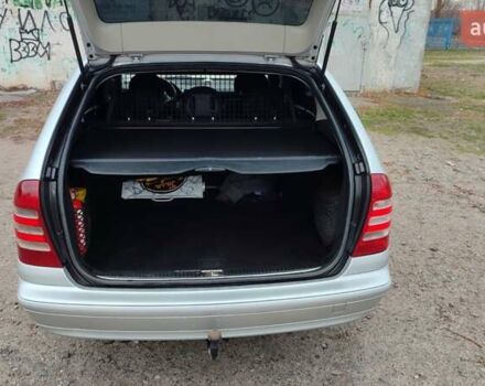 Серый Мерседес Ц-Класс, объемом двигателя 2.15 л и пробегом 310 тыс. км за 5680 $, фото 10 на Automoto.ua