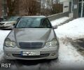 Сірий Мерседес Ц-Клас, об'ємом двигуна 2.2 л та пробігом 450 тис. км за 2400 $, фото 1 на Automoto.ua