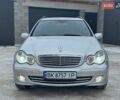 Сірий Мерседес Ц-Клас, об'ємом двигуна 2.2 л та пробігом 370 тис. км за 5650 $, фото 1 на Automoto.ua