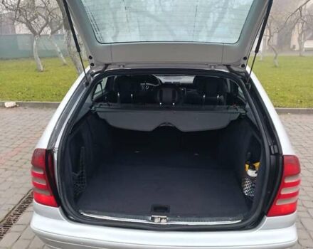 Сірий Мерседес Ц-Клас, об'ємом двигуна 2.15 л та пробігом 504 тис. км за 4850 $, фото 7 на Automoto.ua