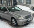 Серый Мерседес Ц-Класс, объемом двигателя 2.2 л и пробегом 440 тыс. км за 2450 $, фото 2 на Automoto.ua