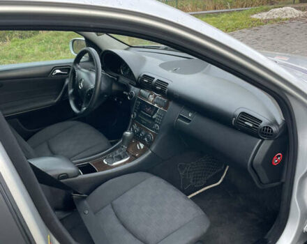 Сірий Мерседес Ц-Клас, об'ємом двигуна 1.8 л та пробігом 249 тис. км за 5500 $, фото 9 на Automoto.ua