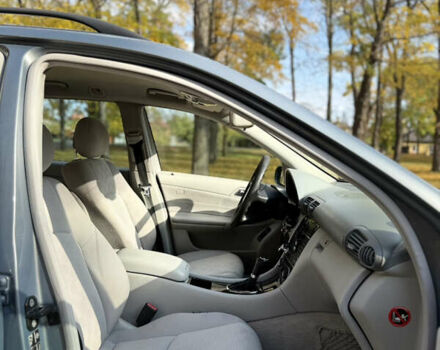 Сірий Мерседес Ц-Клас, об'ємом двигуна 2.15 л та пробігом 315 тис. км за 6100 $, фото 20 на Automoto.ua