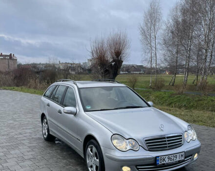 Сірий Мерседес Ц-Клас, об'ємом двигуна 1.8 л та пробігом 249 тис. км за 5500 $, фото 2 на Automoto.ua