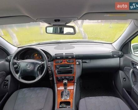 Сірий Мерседес Ц-Клас, об'ємом двигуна 2.15 л та пробігом 504 тис. км за 4850 $, фото 5 на Automoto.ua
