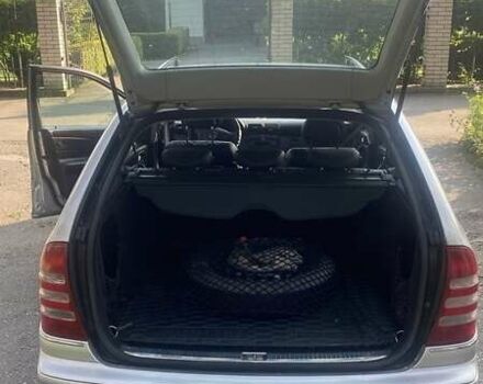 Серый Мерседес Ц-Класс, объемом двигателя 1.8 л и пробегом 360 тыс. км за 5500 $, фото 3 на Automoto.ua