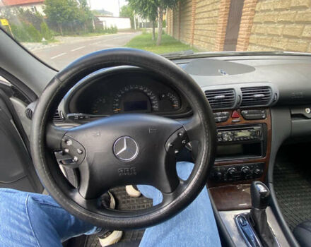 Серый Мерседес Ц-Класс, объемом двигателя 2.2 л и пробегом 448 тыс. км за 3700 $, фото 5 на Automoto.ua