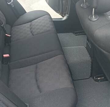 Сірий Мерседес Ц-Клас, об'ємом двигуна 2.15 л та пробігом 344 тис. км за 5650 $, фото 10 на Automoto.ua