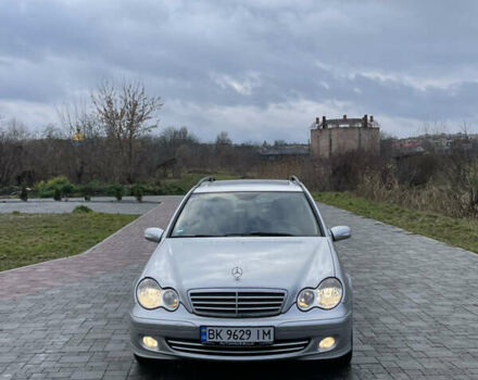 Сірий Мерседес Ц-Клас, об'ємом двигуна 1.8 л та пробігом 249 тис. км за 5500 $, фото 1 на Automoto.ua