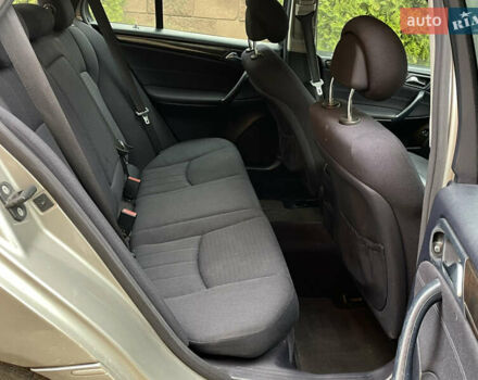 Серый Мерседес Ц-Класс, объемом двигателя 2.15 л и пробегом 470 тыс. км за 4950 $, фото 19 на Automoto.ua