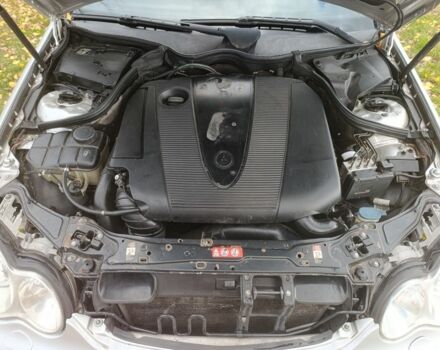 Серый Мерседес Ц-Класс, объемом двигателя 2.2 л и пробегом 340 тыс. км за 5600 $, фото 7 на Automoto.ua