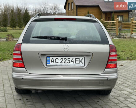 Серый Мерседес Ц-Класс, объемом двигателя 2.15 л и пробегом 470 тыс. км за 4950 $, фото 5 на Automoto.ua