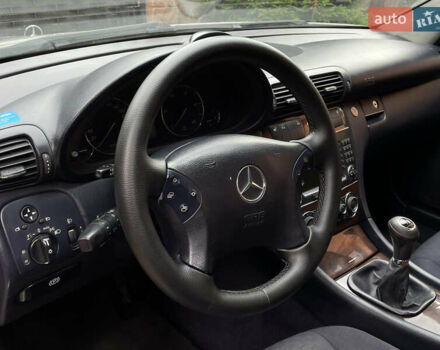 Серый Мерседес Ц-Класс, объемом двигателя 2.15 л и пробегом 470 тыс. км за 4950 $, фото 9 на Automoto.ua