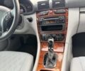 Сірий Мерседес Ц-Клас, об'ємом двигуна 2.2 л та пробігом 220 тис. км за 2899 $, фото 4 на Automoto.ua