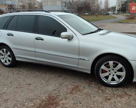 Серый Мерседес Ц-Класс, объемом двигателя 2.15 л и пробегом 310 тыс. км за 5680 $, фото 1 на Automoto.ua