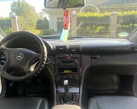 Серый Мерседес Ц-Класс, объемом двигателя 1.8 л и пробегом 360 тыс. км за 5500 $, фото 5 на Automoto.ua