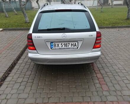 Сірий Мерседес Ц-Клас, об'ємом двигуна 2.15 л та пробігом 504 тис. км за 4850 $, фото 1 на Automoto.ua