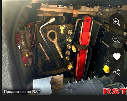 Сірий Мерседес Ц-Клас, об'ємом двигуна 2.7 л та пробігом 360 тис. км за 6450 $, фото 6 на Automoto.ua