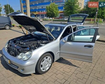 Сірий Мерседес Ц-Клас, об'ємом двигуна 1.8 л та пробігом 212 тис. км за 4800 $, фото 1 на Automoto.ua