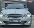 Сірий Мерседес Ц-Клас, об'ємом двигуна 2.2 л та пробігом 370 тис. км за 5650 $, фото 7 на Automoto.ua