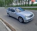 Серый Мерседес Ц-Класс, объемом двигателя 2.2 л и пробегом 350 тыс. км за 4300 $, фото 1 на Automoto.ua