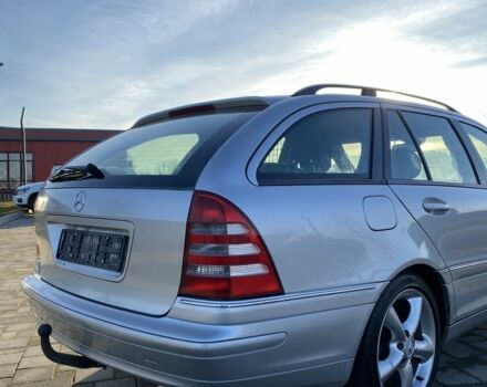 Серый Мерседес Ц-Класс, объемом двигателя 2.2 л и пробегом 300 тыс. км за 2600 $, фото 3 на Automoto.ua