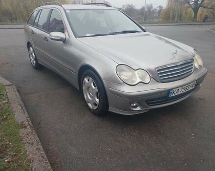 Сірий Мерседес Ц-Клас, об'ємом двигуна 2.2 л та пробігом 400 тис. км за 5400 $, фото 2 на Automoto.ua