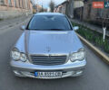 Мерседес Ц-Класс 2005 в Кропивницком (Кировограде) на Automoto.ua Серый Мерседес Ц-Класс, объемом двигателя 1.8 л и пробегом 300 тыс. км за 7000 $, фото 6 на Automoto.ua